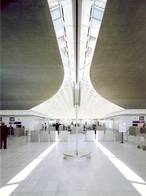 de gaulle airport